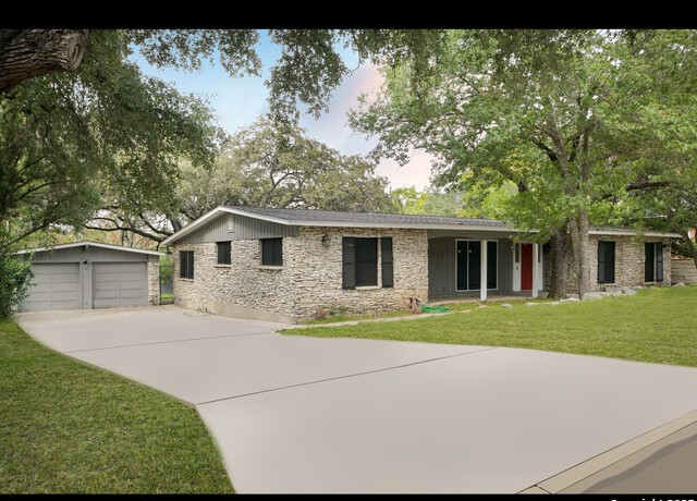 8619 Oak Ledge