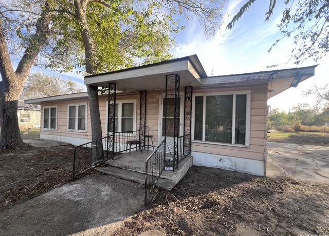 5322 State Highway 16 N